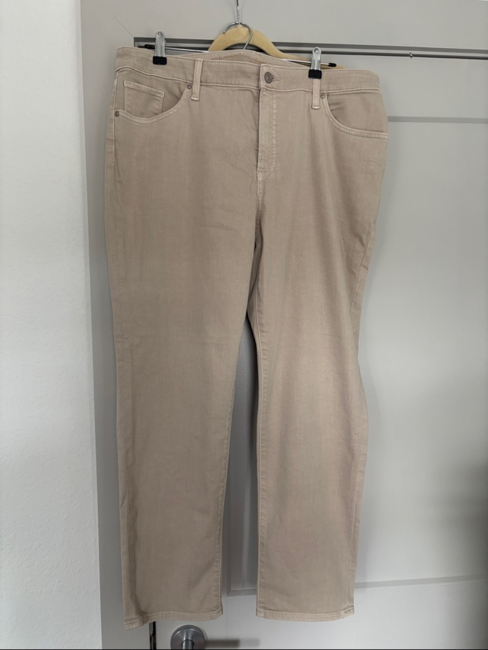 Chico's Straight Leg Jeans in Beige Tan
